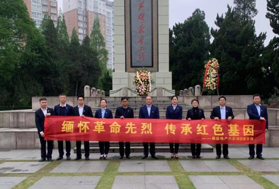 ���εز�������Ŀ��֧����չ���廳����Ӣ�� ���к�ɫ��������